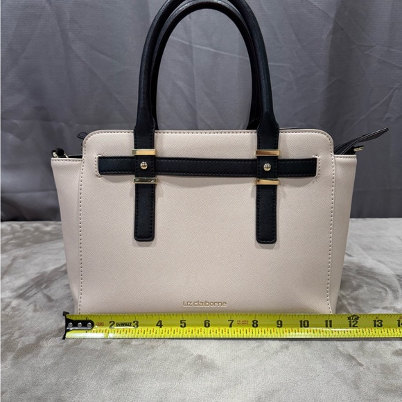 Liz Claiborne Black and Cream Satchel - Picture 8 of 9